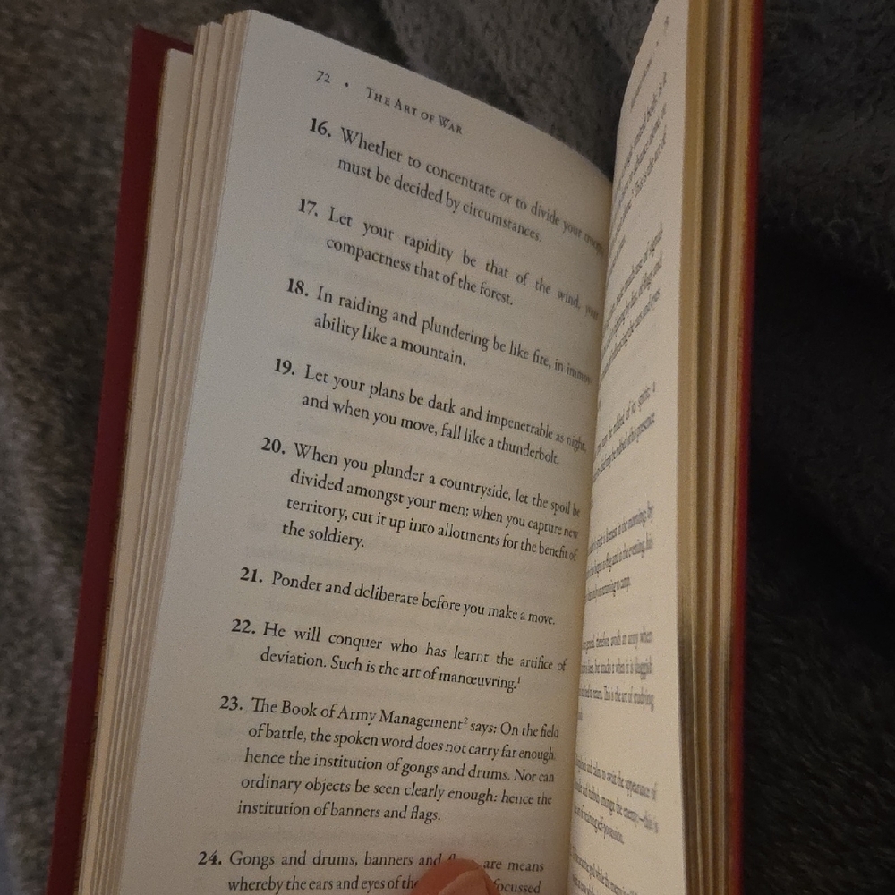 The Art of War by Sun Tzu - Red and Gold Edition - Picture 7 of 7